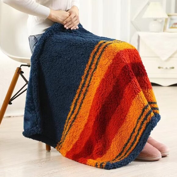 BNWT Pendleton Plush Sherpa Fleece Throw Blanket, Grand Canyon - Picture 3 of 5